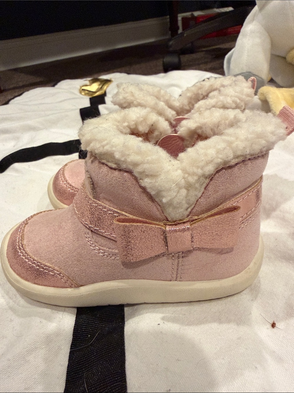 Baby Faux-Suede Bow Winter Boots in Light Pink stride rite size 5